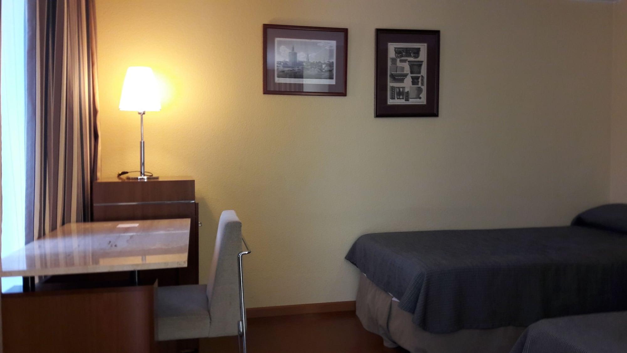 Vtz The Orus Factory - Parking Muy Economico Hotel 2*