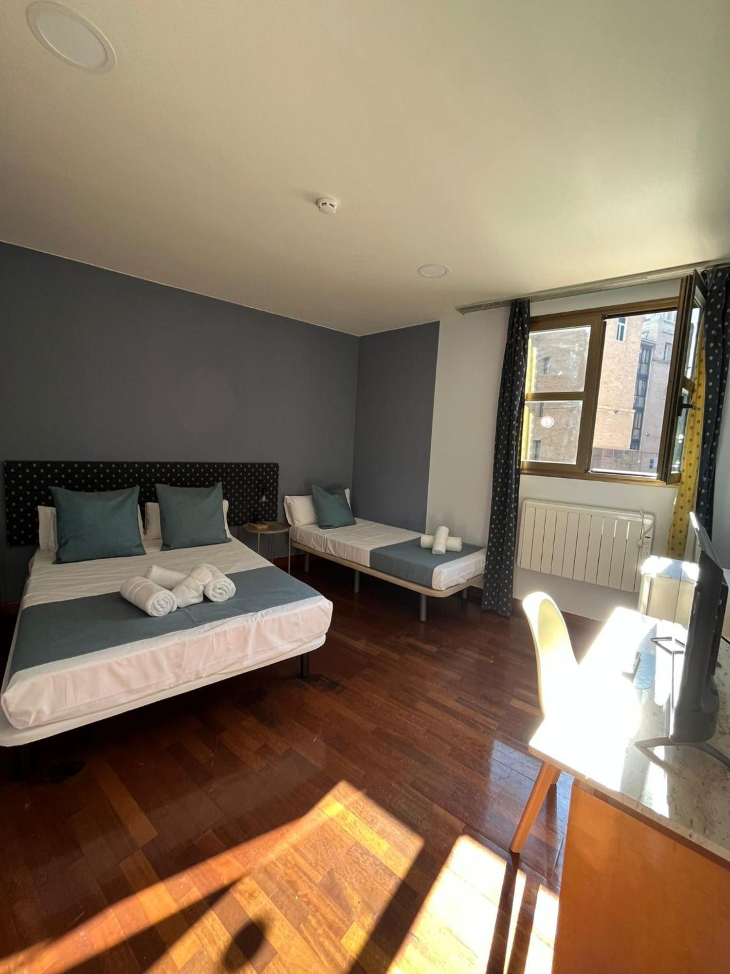 Vtz The Orus Factory - Parking Muy Economico Hotel Saragosse