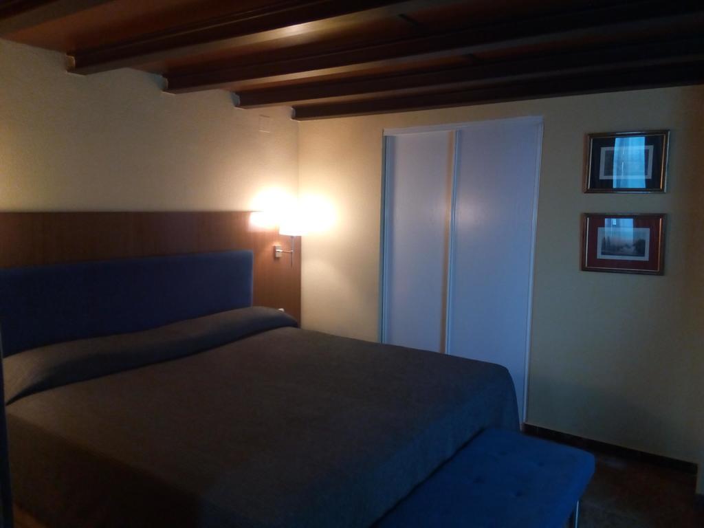 Vtz The Orus Factory - Parking Muy Economico Hotel