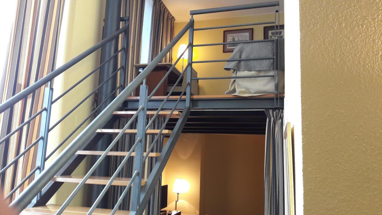 Vtz The Orus Factory - Parking Muy Economico Hotel